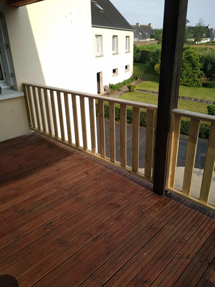 Installation de garde-corps en bois